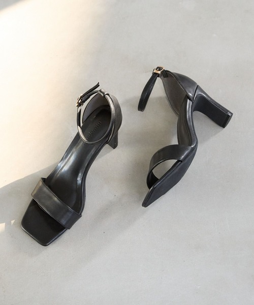 Andemiu（アンデミュウ）の「セパレートヒールサンダル323763（サンダル・レディース・ブラック×グレー/ブラック/アイボリー・LARGE/MEDIUM）」の4枚目の写真