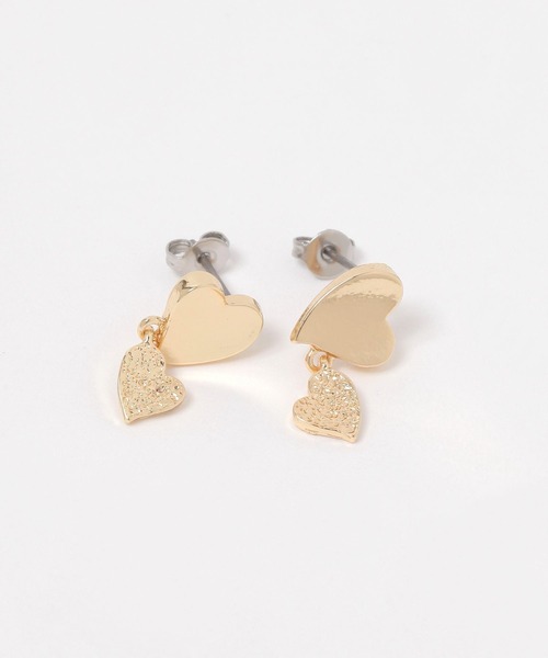 FOREVER 21（フォーエバー トゥエンティーワン）の「ダブルハートピアス（ピアス（両耳用）・レディース・ゴールド/シルバー・FREE）」の3枚目の写真