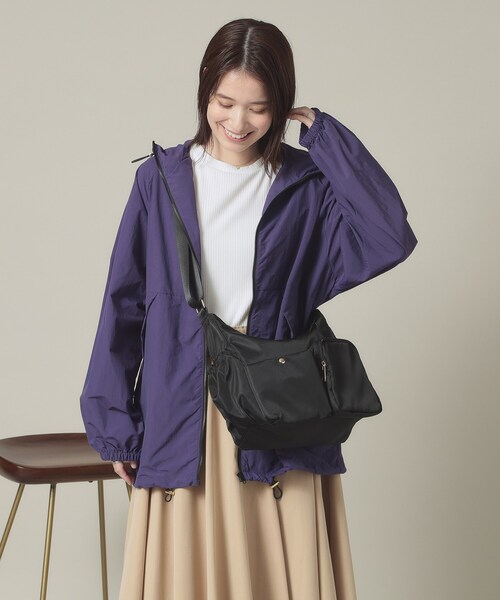 ITS'DEMO（イッツデモ）の「◆【旅行に】ツイル8ポケットショルダー（ショルダーバッグ・レディース・ブラック/グリーン系/ダークグレー・00）」の18枚目の写真