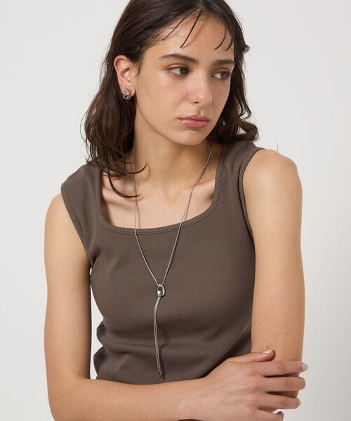 green label relaxing（グリーンレーベルリラクシング）の「メルティモチーフ ループタイ ネックレス（ネックレス・レディース・ゴールド/シルバー・FREE）」の4枚目の写真