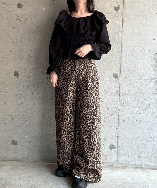 merrylatte（メリーラテ）の「オフショルフリルブラウス（シャツ/ブラウス・レディース・ブラック・FREE）」の2枚目の写真