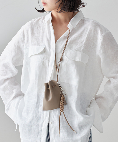 ITTI MICHELLE HINELI FLAP SAGEMONO ベージュ ITTI（イッチ）の「【ITTI】MICHELLE HINELI FLAP SAGEMONO（ポーチ