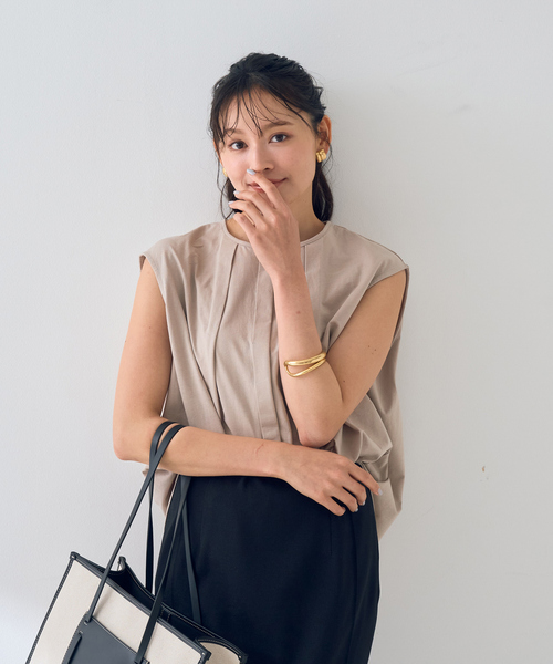 Rouge vif（ルージュヴィフ）の「タック入りノースリーブカットソーブラウス（Tシャツ/カットソー・レディース・ホワイト/ベージュ/ブラック・フリー）」の4枚目の写真