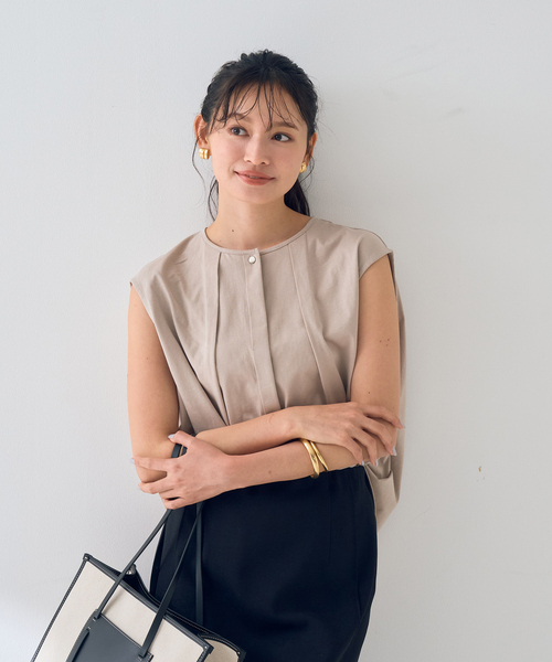 Rouge vif（ルージュヴィフ）の「タック入りノースリーブカットソーブラウス（Tシャツ/カットソー・レディース・ホワイト/ベージュ/ブラック・フリー）」の5枚目の写真