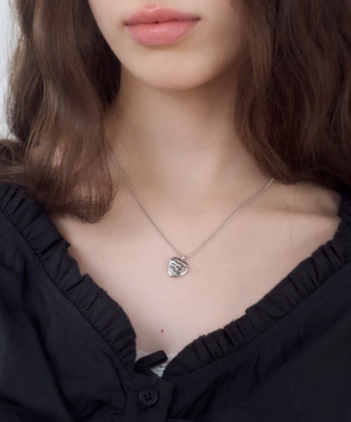 Birthday room(バースデイルーム)の「レタリングハートネックレス/lettering heart necklace(ネックレス・レディース・シルバー・FREE)」の7枚目の写真