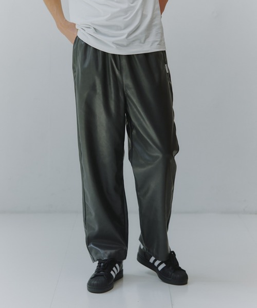 MAISON CLUB（メゾンクラブ）の「【MAISON CLUB】Super Soft PU Leather Track Pants / スーパーソフトPUレザートラックパンツ（その他パンツ・メンズ・ブラック/グレー/ブラウン・M/L）」の22枚目の写真