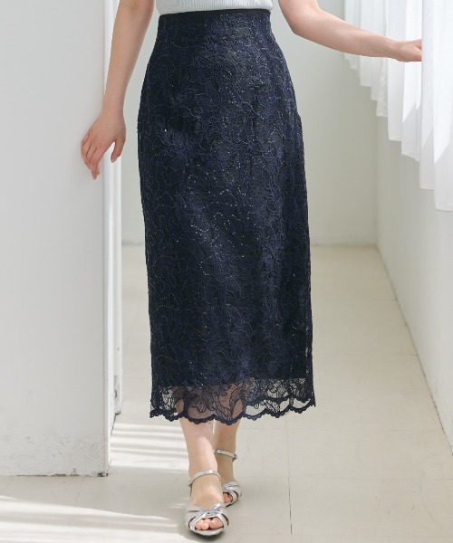 AND COUTURE(アンドクチュール)の「スパンコールレースタイトスカート(スカート・レディース・ベージュ/ネイビー/ダークブラウン・SMALL/MEDIUM)」の3枚目の写真