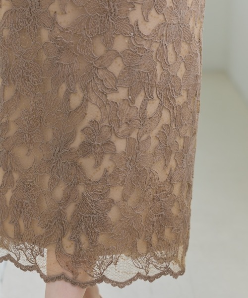 AND COUTURE(アンドクチュール)の「スパンコールレースタイトスカート(スカート・レディース・ベージュ/ネイビー/ダークブラウン・SMALL/MEDIUM)」の6枚目の写真