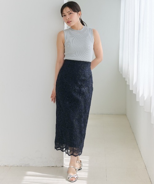 AND COUTURE(アンドクチュール)の「スパンコールレースタイトスカート(スカート・レディース・ベージュ/ネイビー/ダークブラウン・SMALL/MEDIUM)」の17枚目の写真