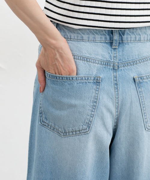 Honeys（ハニーズ）の「デニムワイドパンツ（股下６８ｃｍ）（デニムパンツ・レディース・ライトブルー/ライトインディゴブルー・L/LL/M/S/SS）」の11枚目の写真