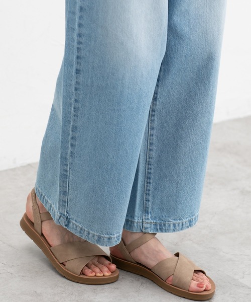 Honeys（ハニーズ）の「デニムワイドパンツ（股下６８ｃｍ）（デニムパンツ・レディース・ライトブルー/ライトインディゴブルー・L/LL/M/S/SS）」の12枚目の写真