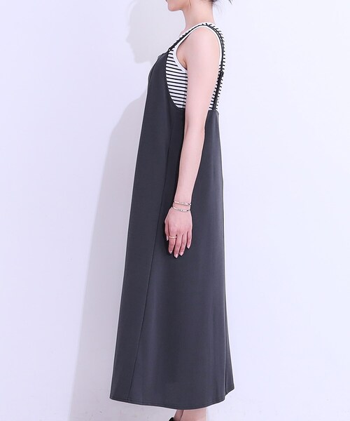 SHOO・LA・RUE（シューラルー）の「女性らしさ溢れる　フレアキャミワンピース（ワンピース・レディース・チャコールグレー/ブラック/ブラウン系・01/02/03/04）」の4枚目の写真