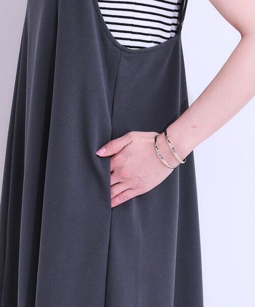 SHOO・LA・RUE（シューラルー）の「女性らしさ溢れる　フレアキャミワンピース（ワンピース・レディース・チャコールグレー/ブラック/ブラウン系・01/02/03/04）」の9枚目の写真