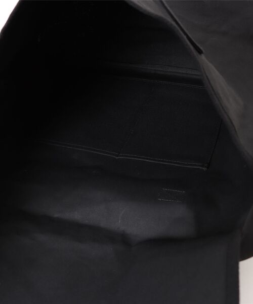 NUMBER (N)INE（ナンバーナイン）の「【NUMBER(N)INE/ナンバーナイン】SHOULDER BAG（L）/2WAYショルダーバッグLサイズ（ショルダーバッグ・メンズ・ブラック/ホワイト・FREE）」の5枚目の写真