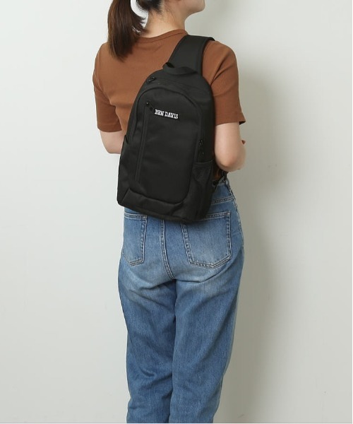 BEN DAVIS（ベンデイビス）の「BEN DAVIS ベンデイビス ONE SHOULDER BAG（ボディバッグ/ウエストポーチ・メンズ・ブラック×グリーン/ブラック×レッド・FREE）」の3枚目の写真