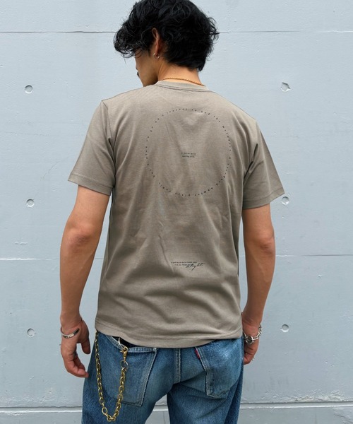 B'day（ビーデイ）の「ヘヴィウェイト天竺 プリント 半袖 クルーネック コットン100％（Tシャツ/カットソー・メンズ・ブラック/ホワイト/ライトオリーブ・LARGE/MEDIUM）」の3枚目の写真