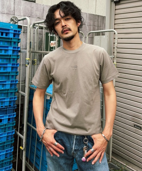 B'day（ビーデイ）の「ヘヴィウェイト天竺 プリント 半袖 クルーネック コットン100％（Tシャツ/カットソー・メンズ・ブラック/ホワイト/ライトオリーブ・LARGE/MEDIUM）」の4枚目の写真