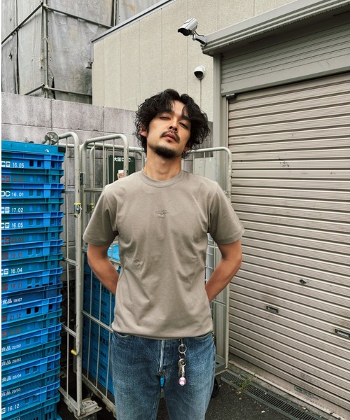 B'day（ビーデイ）の「ヘヴィウェイト天竺 プリント 半袖 クルーネック コットン100％（Tシャツ/カットソー・メンズ・ブラック/ホワイト/ライトオリーブ・LARGE/MEDIUM）」の5枚目の写真