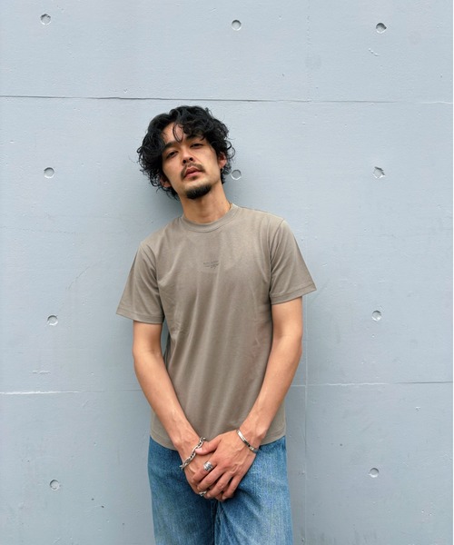 B'day（ビーデイ）の「ヘヴィウェイト天竺 プリント 半袖 クルーネック コットン100％（Tシャツ/カットソー・メンズ・ブラック/ホワイト/ライトオリーブ・LARGE/MEDIUM）」の8枚目の写真