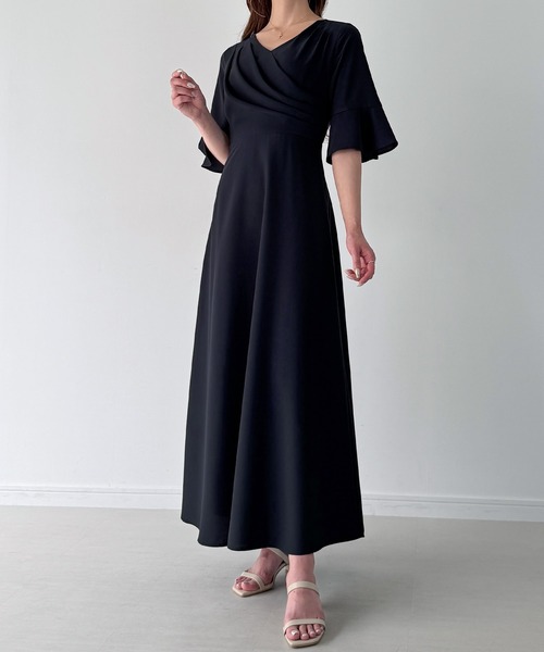 junoah(ジュノア)の「カシュクールドレープワンピース(ワンピース・レディース・ブラック/グレー/ネイビー・SMALL/MEDIUM/LARGE)」の12枚目の写真