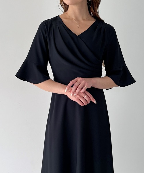 junoah(ジュノア)の「カシュクールドレープワンピース(ワンピース・レディース・ブラック/グレー/ネイビー・SMALL/MEDIUM/LARGE)」の14枚目の写真