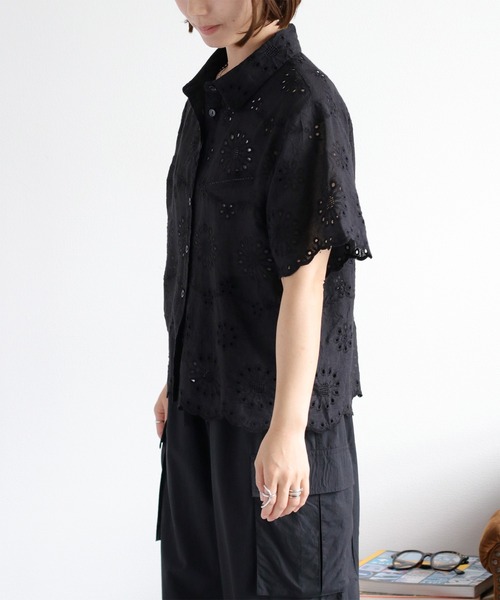 cepo(セポ)の「スカラップレース刺繍 コットンシャツブラウス(シャツ/ブラウス・レディース・ブラック/オフホワイト・M)」の12枚目の写真