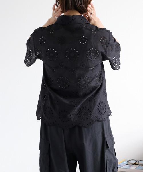 cepo(セポ)の「スカラップレース刺繍 コットンシャツブラウス(シャツ/ブラウス・レディース・ブラック/オフホワイト・M)」の13枚目の写真