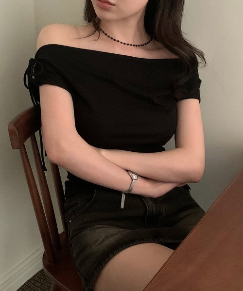 FREE STYLISTS(フリー スタイリスト)の「YUGA_YGMC Ribbon off-shoulder top(その他トップス・レディース・ベージュ/ブラック/ホワイト/グレー・FREE)」の17枚目の写真