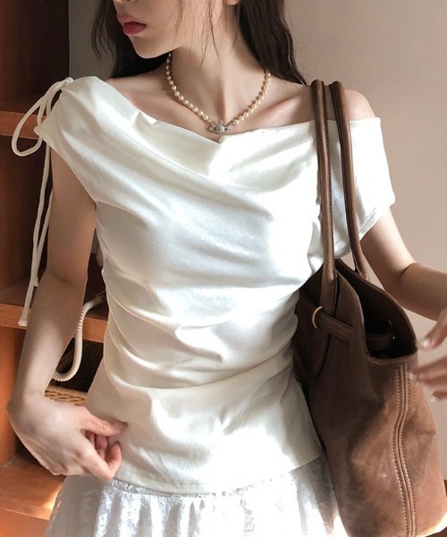 FREE STYLISTS(フリー スタイリスト)の「YUGA_YGMC Ribbon off-shoulder top(その他トップス・レディース・ベージュ/ブラック/ホワイト/グレー・FREE)」の6枚目の写真