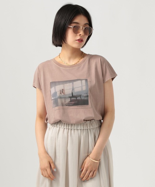 BAYFLOW(ベイフロー)の「フェードシルケットフォトT(Tシャツ/カットソー・レディース・オフホワイト/ピンク/チャコール・FREE)」の3枚目の写真