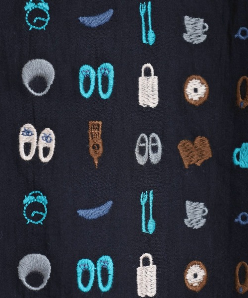 Emago(イマゴ)の「EMAGO お出かけ総柄刺繍シャツ(シャツ/ブラウス・レディース・グレー/ブラック/カーキ・FREE)」の17枚目の写真