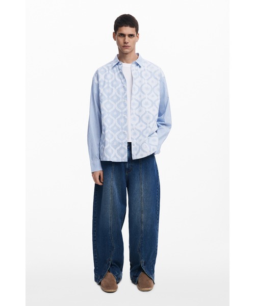 Desigual（デシグアル）の「ストライプ柄の長袖シャツ（シャツ/ブラウス・メンズ・ブルー・S/M/XL/L）」の4枚目の写真