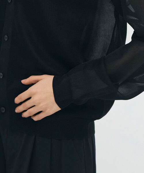 caban（キャバン）の「シアーナイロン Vネックカーディガン（ニット/セーター・レディース・ホワイト/グリーン/ブラック/ライトピンク・FREE）」の10枚目の写真