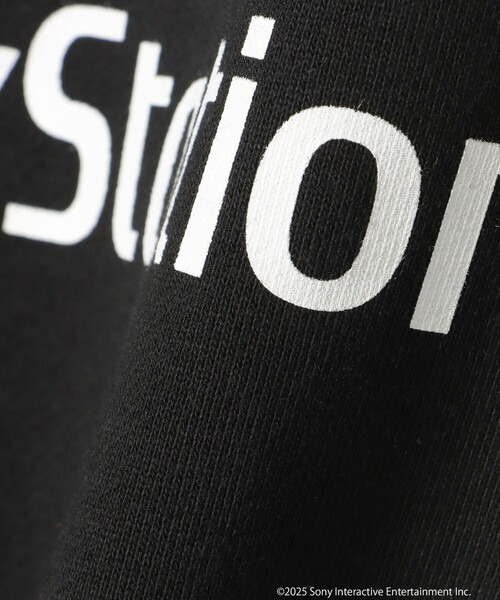 BEAMS T(ビームスティー)の「BEAMS T / PlayStation(TM) CREWNECK(スウェット・メンズ・ブラック/グレー・L/M/S/XL)」の11枚目の写真