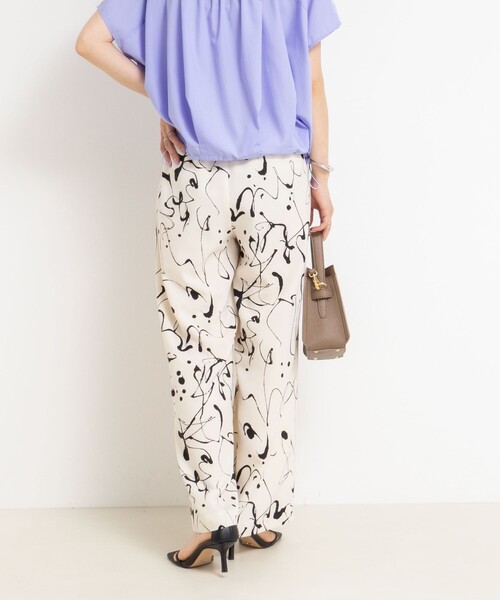 NOLLEY’S（ノーリーズ）の「ウォッシャブルプリントタックワイドパンツ（その他パンツ・レディース・ホワイト系その他2/ブラック系その他・36/38）」の15枚目の写真