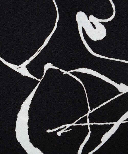 NOLLEY’S（ノーリーズ）の「ウォッシャブルプリントタックワイドパンツ（その他パンツ・レディース・ホワイト系その他2/ブラック系その他・36/38）」の11枚目の写真