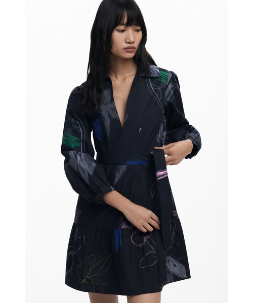 Desigual(デシグアル)の「ブラックのショートシャツドレス バルーン袖 結婚式 二次会 フォーマル(ワンピース・レディース・ブラック・XS/S/M/L/XL)」の3枚目の写真