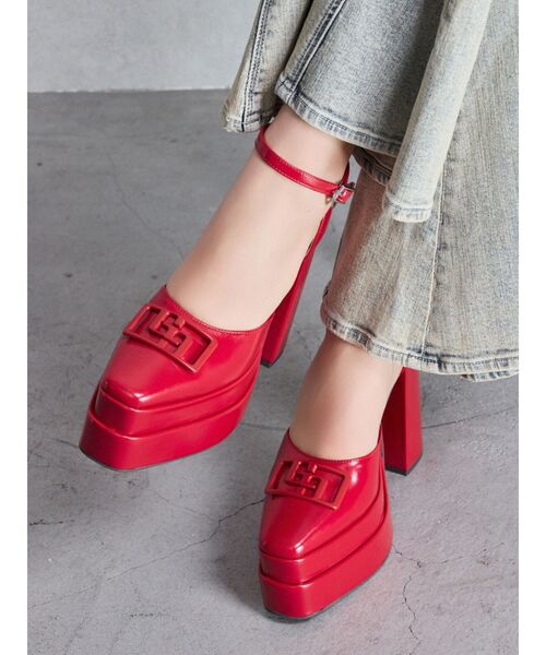 GYDA（ジェイダ）の「GGアンクルストラップチャンキーヒールパンプス（パンプス・レディース・ブラック/レッド・SMALL/MEDIUM/LARGE）」の2枚目の写真