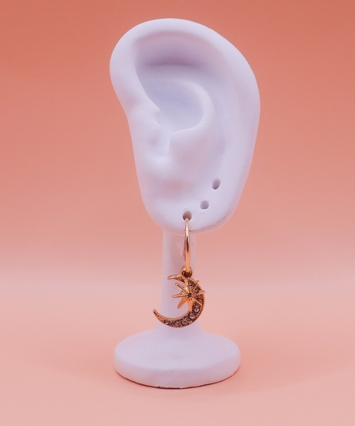 VIBGYOR(ヴィブジョー)の「【IZU】 月×星モチーフ ゴールドピアス ラインストーン輝くロマンチックデザイン(ピアス(両耳用)・レディース・ゴールド・FREE)」の7枚目の写真