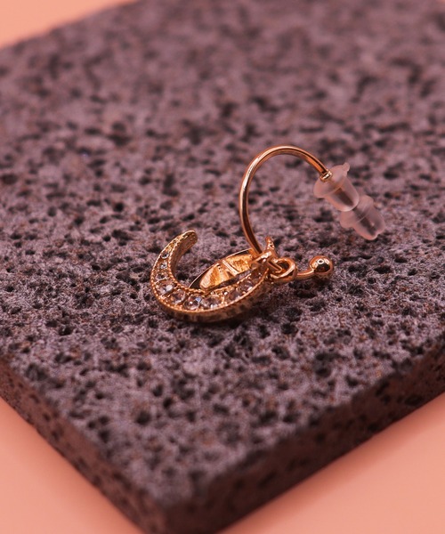 VIBGYOR(ヴィブジョー)の「【IZU】 月×星モチーフ ゴールドピアス ラインストーン輝くロマンチックデザイン(ピアス(両耳用)・レディース・ゴールド・FREE)」の3枚目の写真