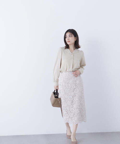 NATURAL BEAUTY BASIC（ナチュラルビューティーベーシック）の「◇スキッパーメタルポイントブラウス（シャツ/ブラウス・レディース・イエロー/ベージュ/ダークブルー・MEDIUM/SMALL）」の13枚目の写真