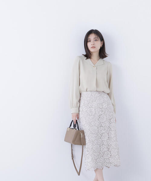 NATURAL BEAUTY BASIC（ナチュラルビューティーベーシック）の「◇スキッパーメタルポイントブラウス（シャツ/ブラウス・レディース・イエロー/ベージュ/ダークブルー・MEDIUM/SMALL）」の15枚目の写真