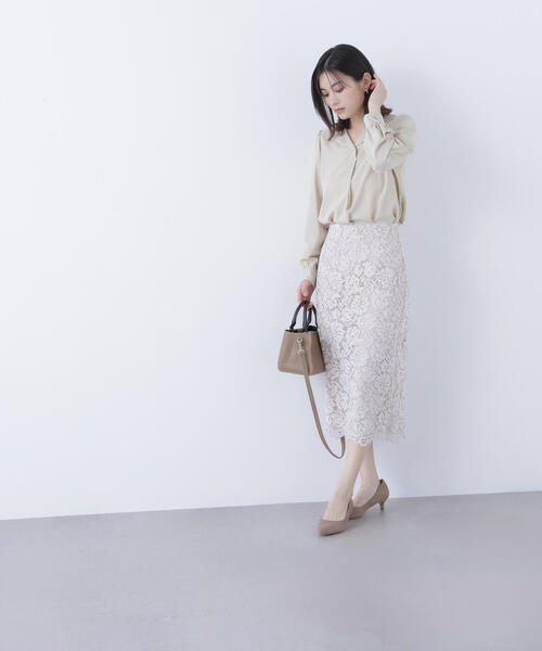 NATURAL BEAUTY BASIC（ナチュラルビューティーベーシック）の「◇スキッパーメタルポイントブラウス（シャツ/ブラウス・レディース・イエロー/ベージュ/ダークブルー・MEDIUM/SMALL）」の17枚目の写真