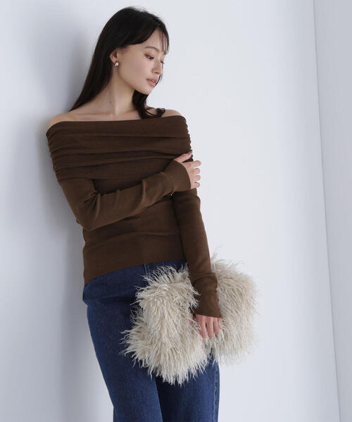 NATURAL BEAUTY BASIC(ナチュラルビューティーベーシック)の「◇オフショルコンパクトニット(ニット/セーター・レディース・ブラック/オフホワイト/ブラウン・FREE)」の20枚目の写真