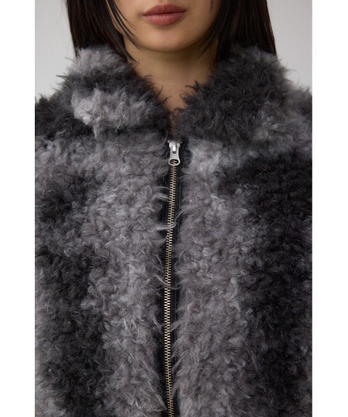 AZUL by moussy（アズールバイマウジー）の「カーリーボアショートブルゾン（ブルゾン・レディース・ブラウン系その他/ブラック系その他・FREE）」の9枚目の写真