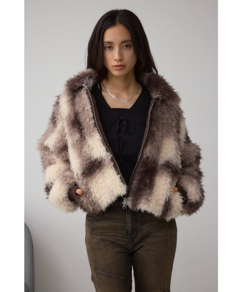 AZUL by moussy（アズールバイマウジー）の「カーリーボアショートブルゾン（ブルゾン・レディース・ブラウン系その他/ブラック系その他・FREE）」の17枚目の写真