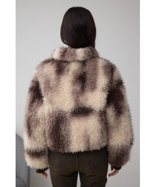 AZUL by moussy（アズールバイマウジー）の「カーリーボアショートブルゾン（ブルゾン・レディース・ブラウン系その他/ブラック系その他・FREE）」の21枚目の写真