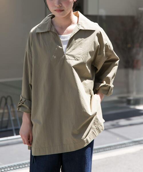 FORK&SPOON(フォークアンドスプーン)の「FORK&SPOON スキッパーロングシャツ(シャツ/ブラウス・レディース・ネイビー/ベージュ・1)」の2枚目の写真