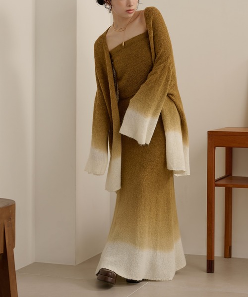 LAULEN(ローレン)の「gradation gown knit 3set up /配色グラデーションガウンニットセットアップ(セットアップ・レディース・グレー/マスタード・FREE)」の2枚目の写真