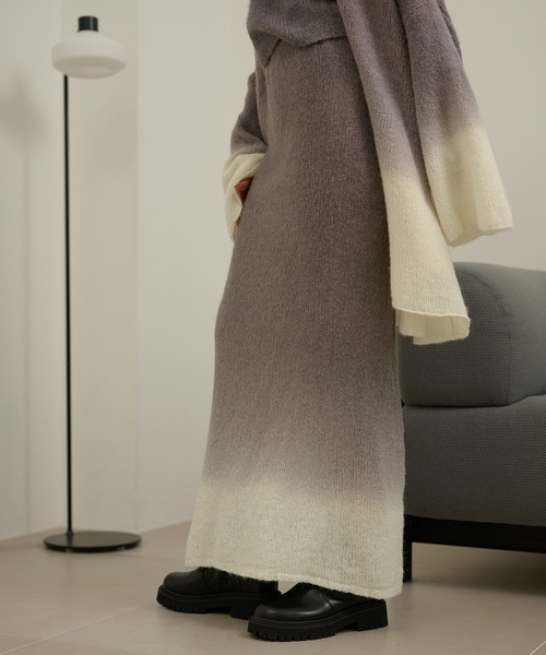 LAULEN(ローレン)の「gradation gown knit 3set up /配色グラデーションガウンニットセットアップ(セットアップ・レディース・グレー/マスタード・FREE)」の22枚目の写真